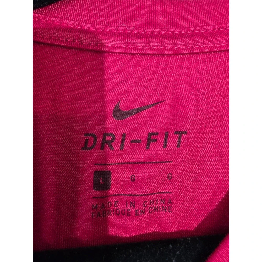 Nike Dri-FIT Mens Large Red Short Sleeve Graphic Swoosh Training T-Shirt